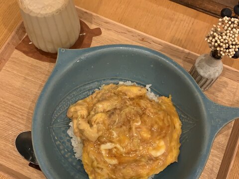 料理苦手でも作れる、チーズ入りツナたま丼